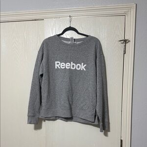 Reebok cropped sweatshirt size M